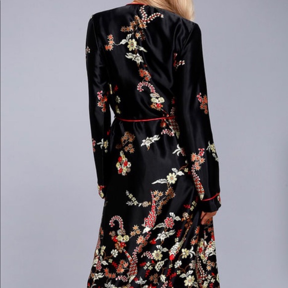 Lulu’s Black Print Satin Kimono - Picture 3 of 8